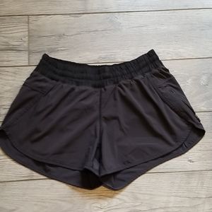 Lululemon tracker shorts